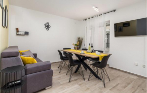Stunning home in Pag with WiFi and 4 Bedrooms